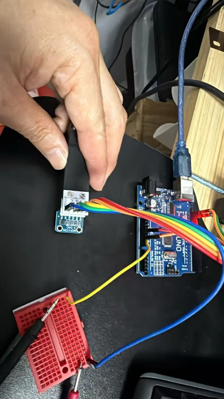 MCP4725 Arduino UNO 实拍接线图